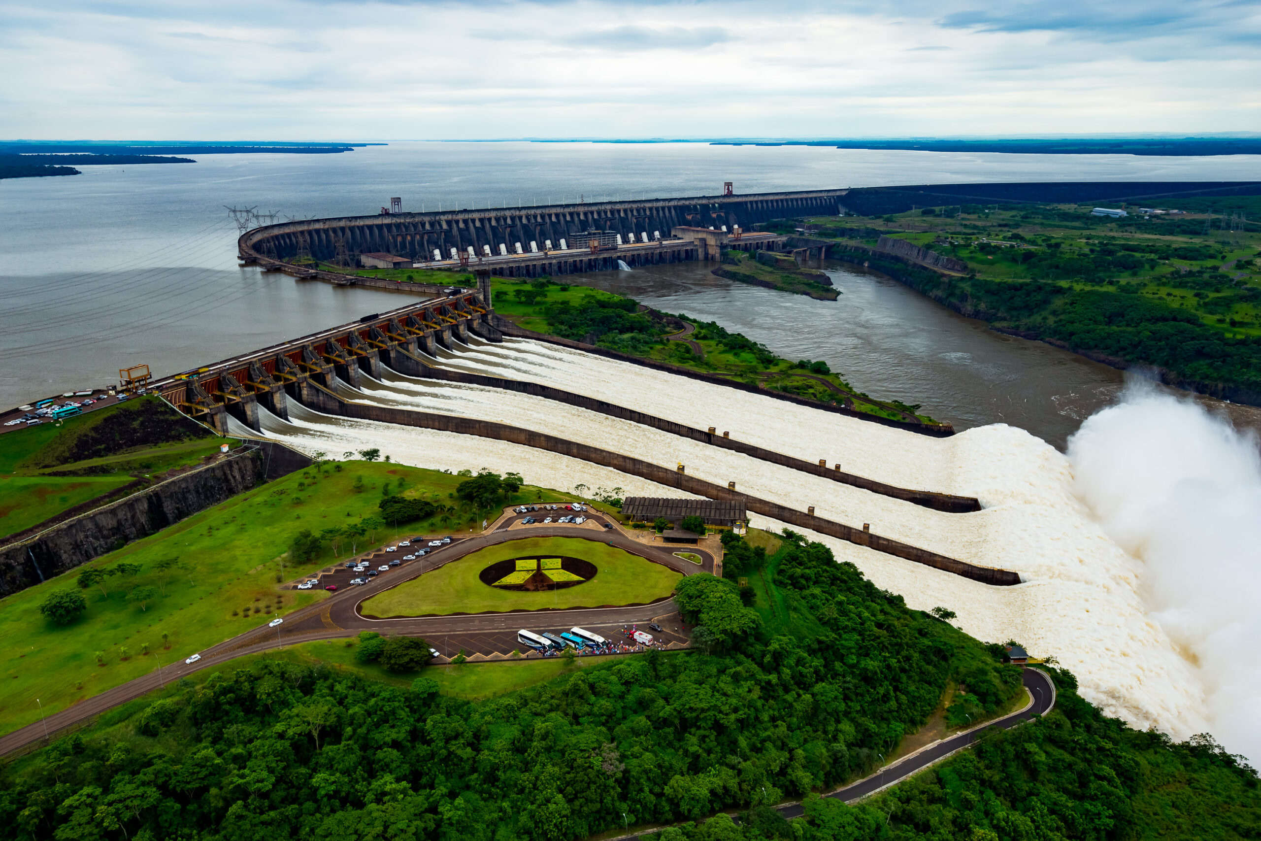 Usina Hidrelétrica Binacional Itaipu